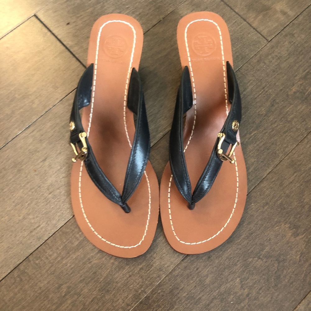 Tory Burch Navy Sandal size 7.5